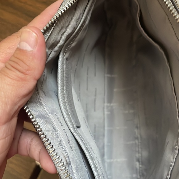 MICHAEL KORS JET SET CROSSBODY GRAY - Picture 6 of 8